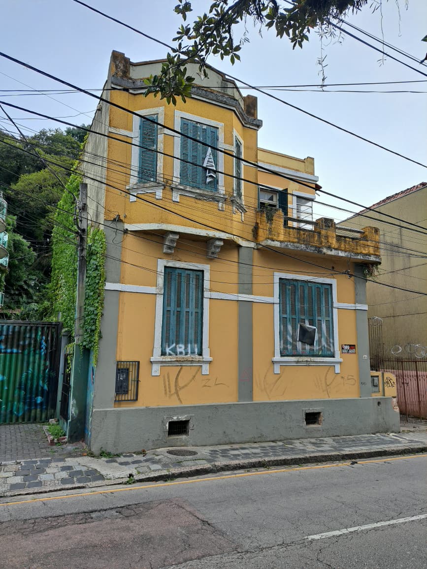 Casa Amarela — antes do restauro